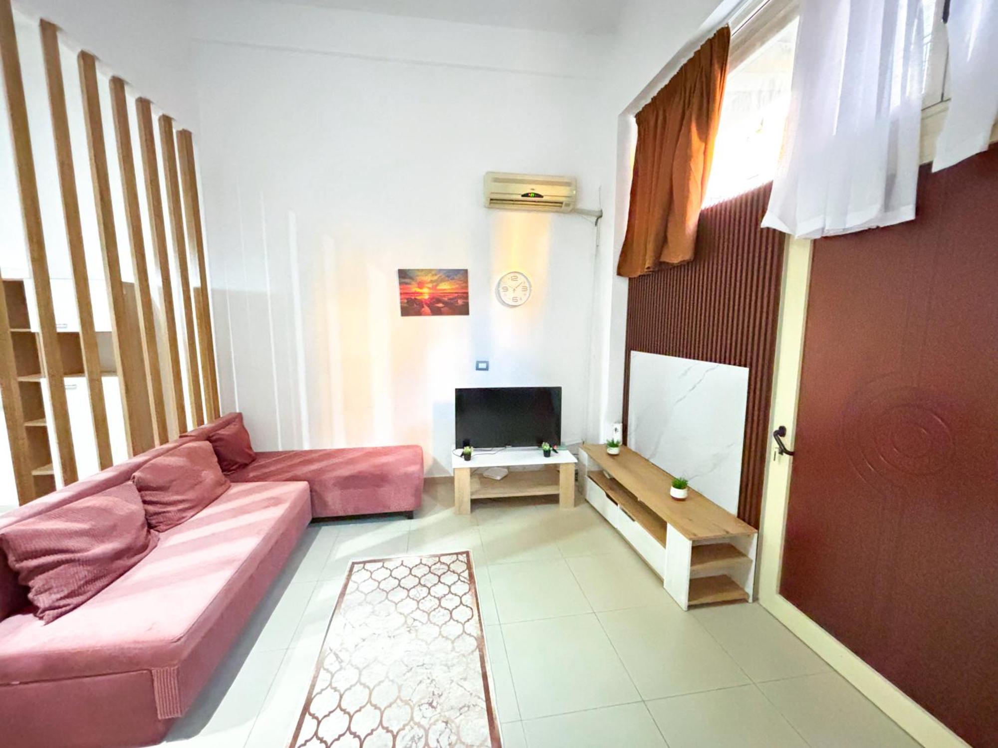 Budget Retreat Tirana & Studios Zewnętrze zdjęcie