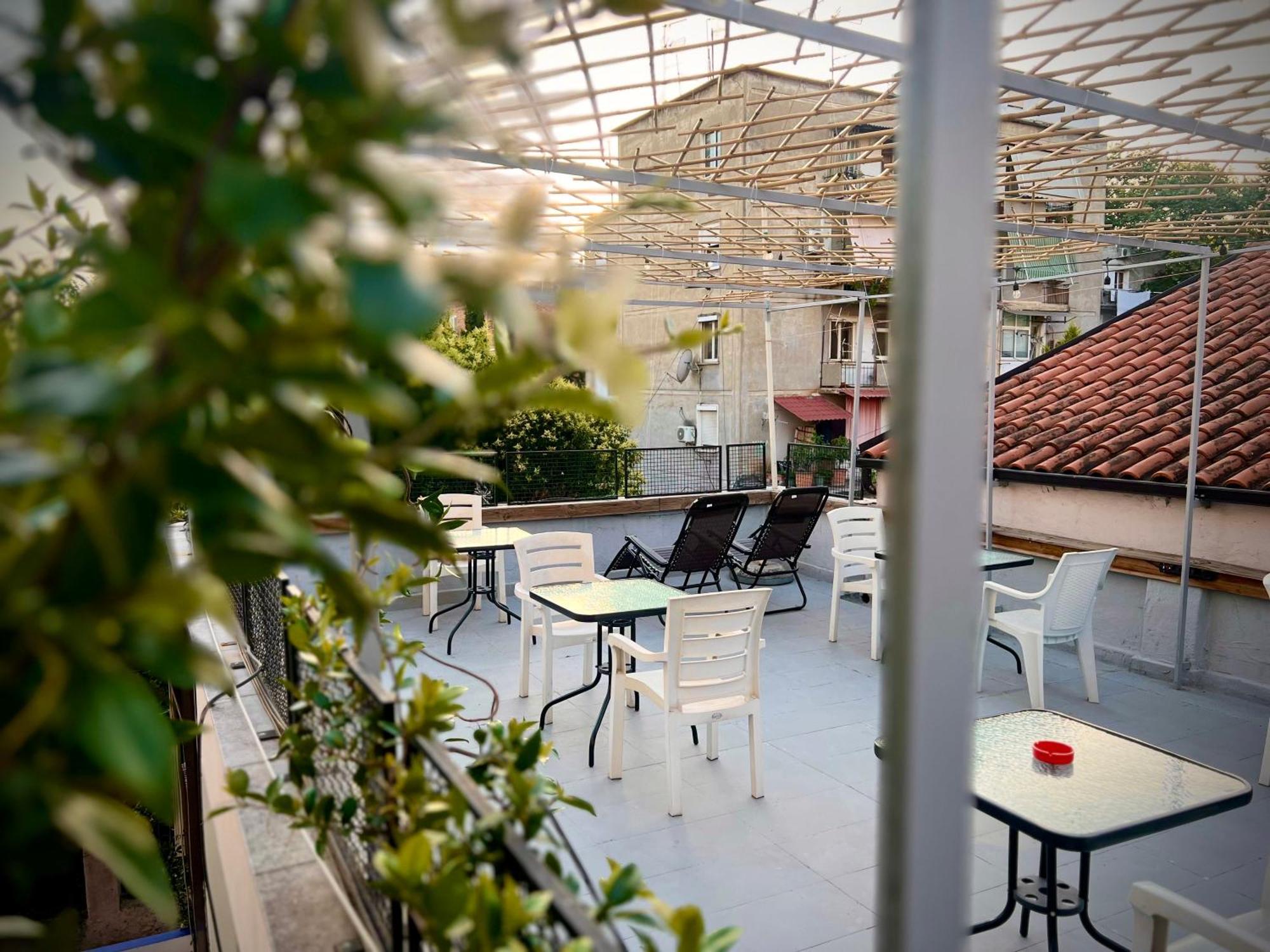Budget Retreat Tirana & Studios Zewnętrze zdjęcie