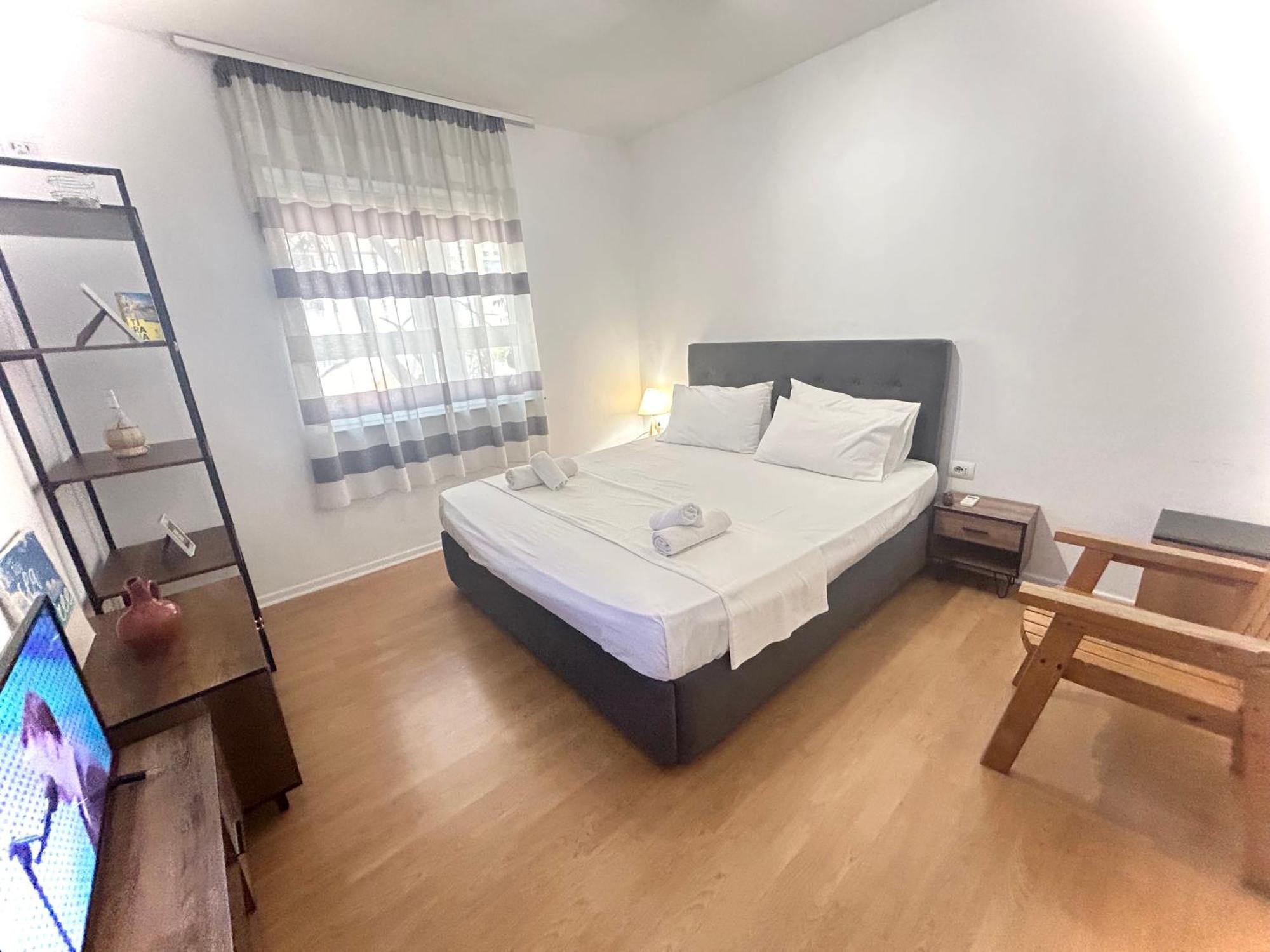 Budget Retreat Tirana & Studios Zewnętrze zdjęcie